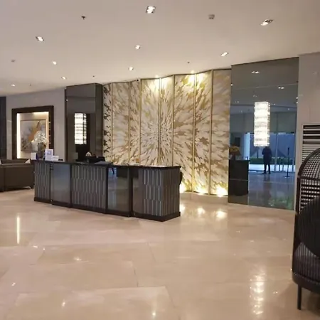 Jl\'S City Hideaway At Fame Residences